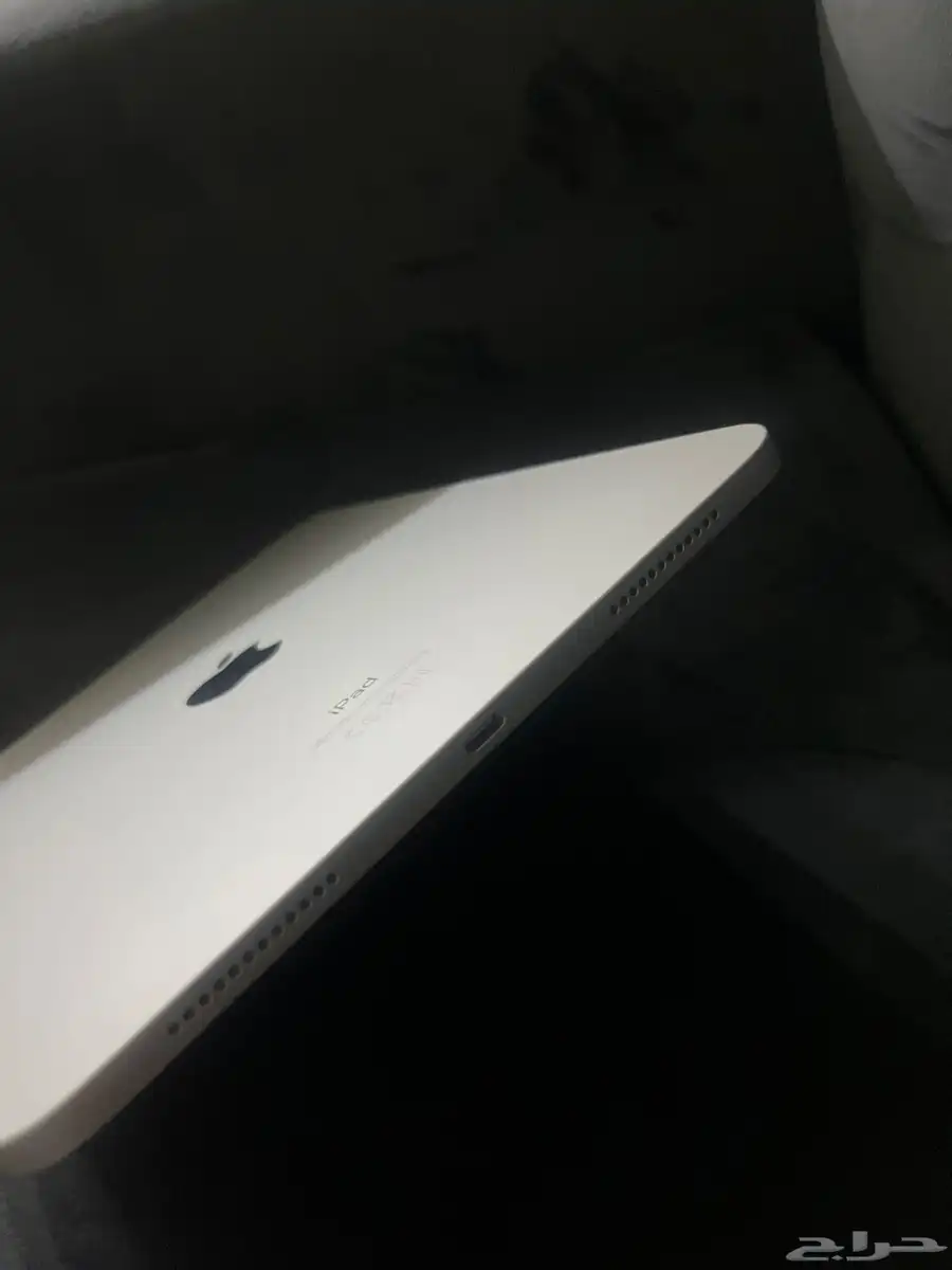 للبيع ايباد ابل لون فضي 2