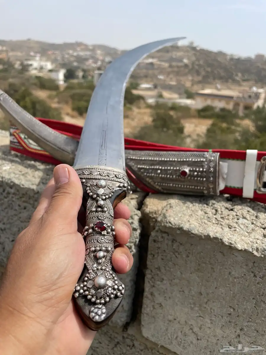 جنبيه جنوبيه قديمه السله نافعي والصب فضه عالشرط 12