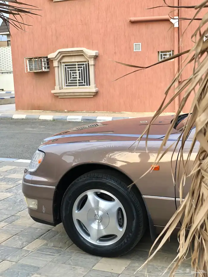 لكزس LS 400 سعودي بلد 7