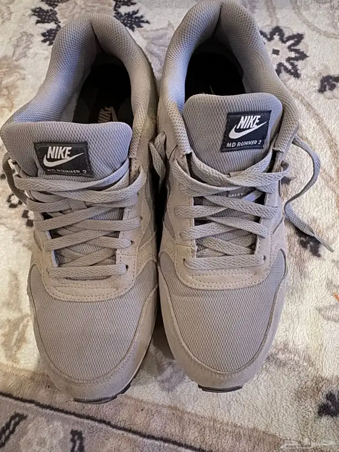 للبيع حذاء نايك أصلي - Nike MD Runner 0