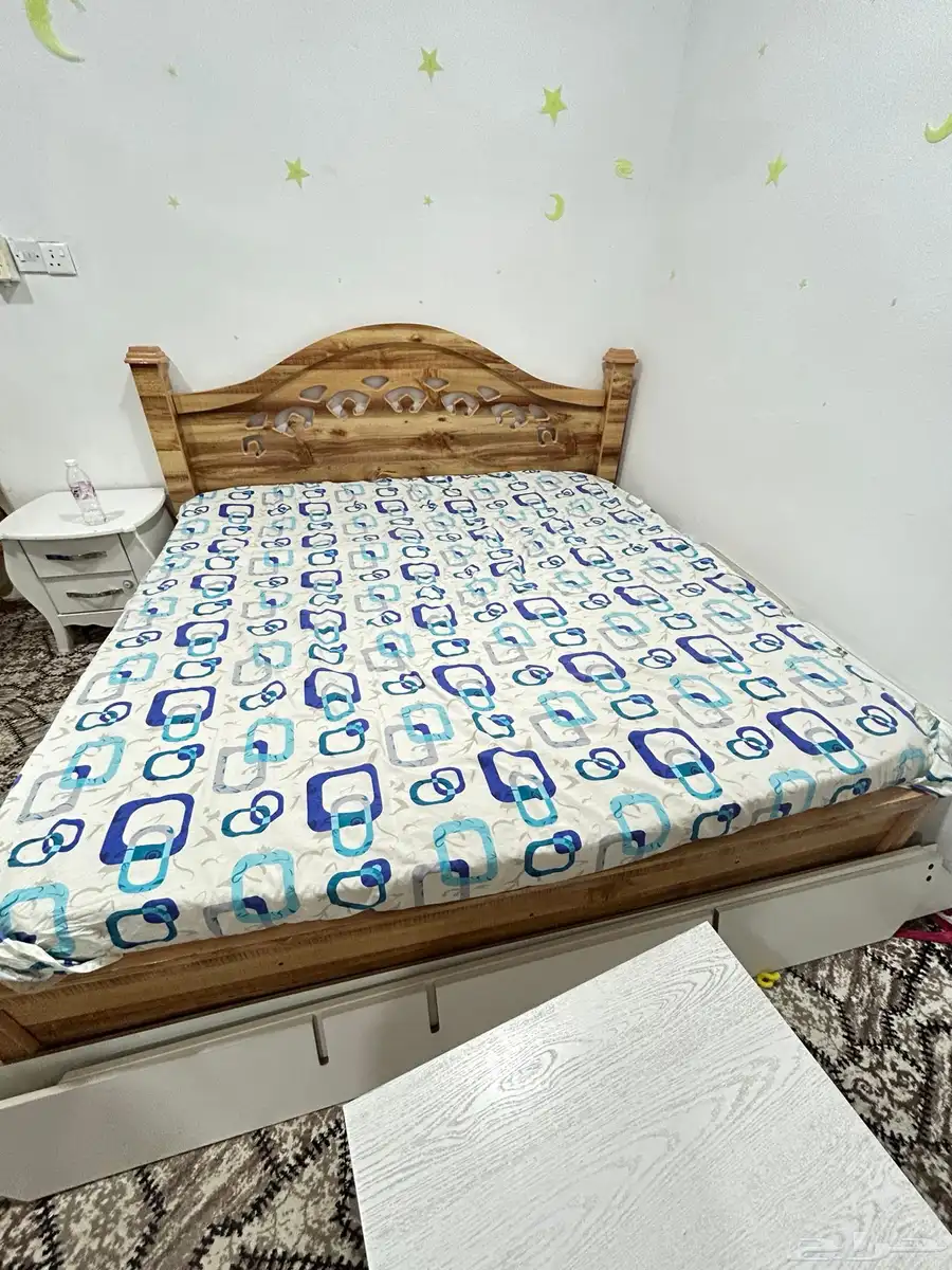 سرير نفرين خشبي كلاسيكي 3
