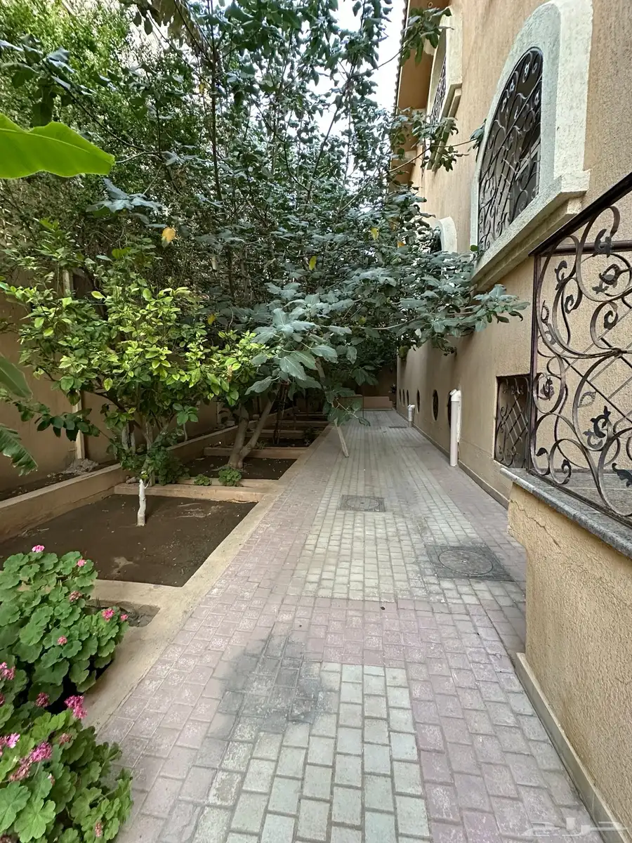 فيلا مؤثثة بالكامل للبيع 2