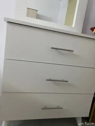 تسريحة للبيع 3