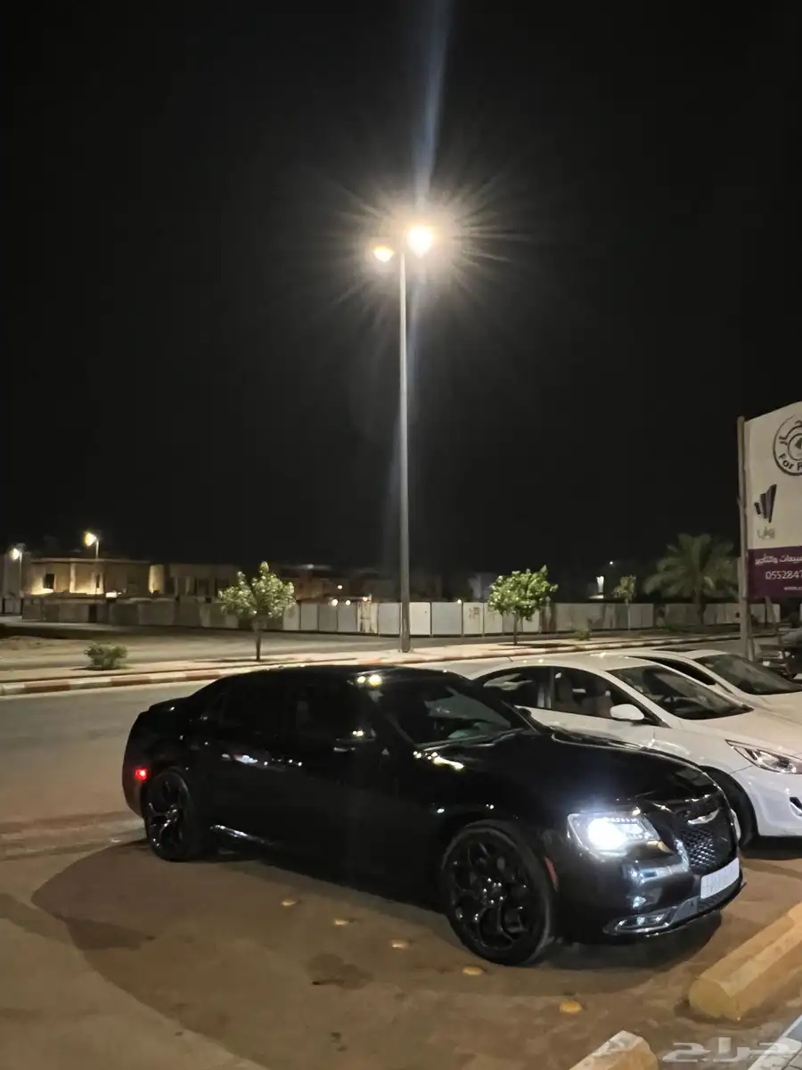 كرايسلر 2020 S300 أسود index