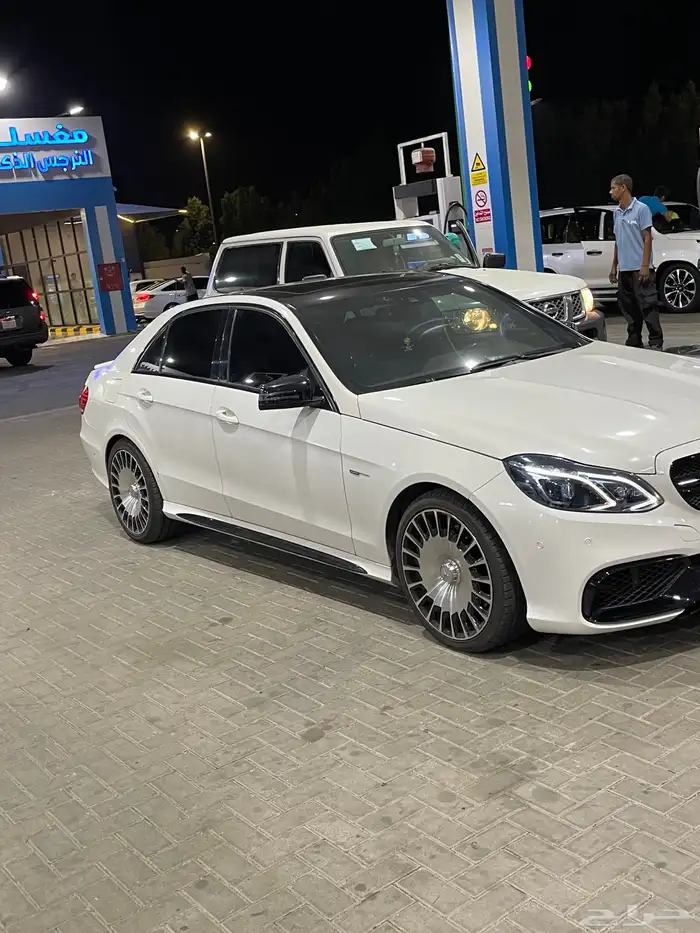 مرسيدس E500 2011 30