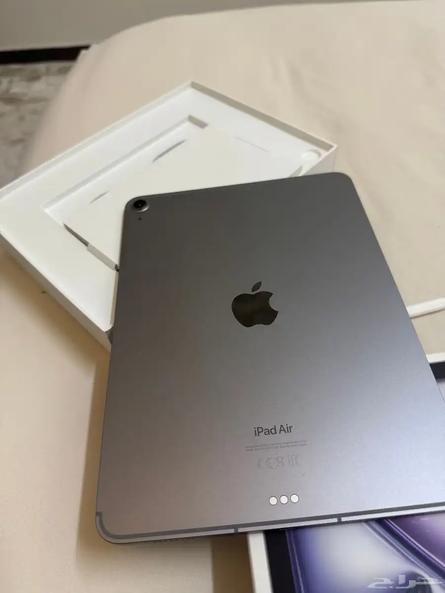 جهاز ايباد اير 11 بوصة M2 معه قلم 3