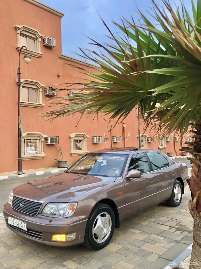لكزس LS 400 سعودي بلد 8
