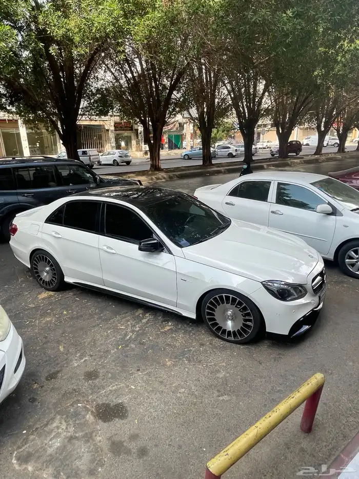 مرسيدس E500 2011 20