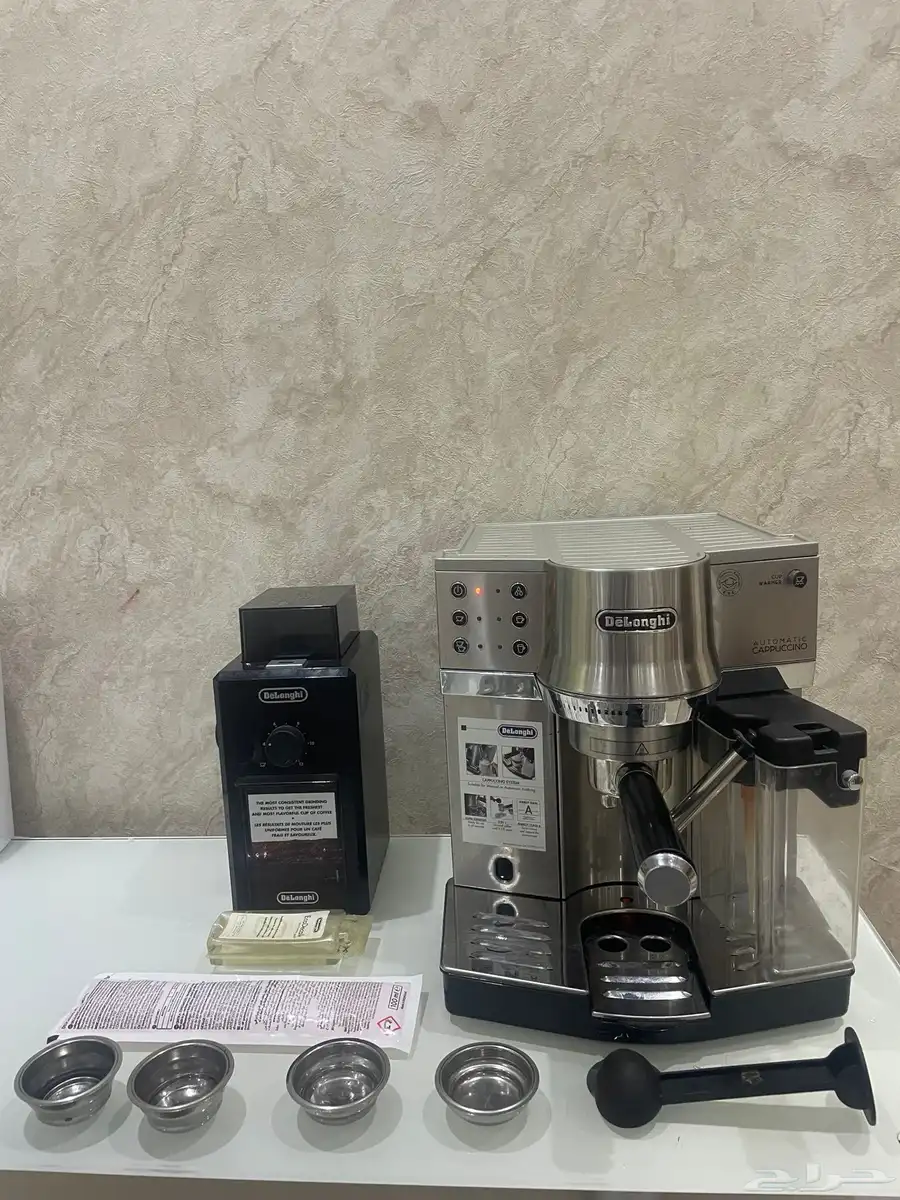 ماكينة قهوة DeLonghi EC860   مطحنة KG79 بحالة ممتازة 2