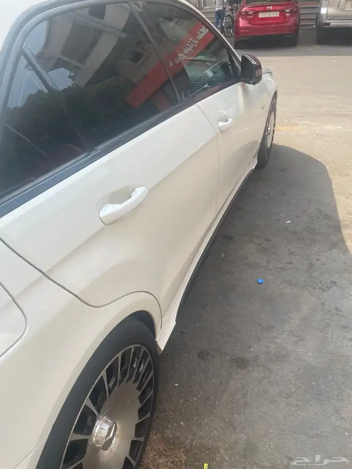 مرسيدس E500 2011 9