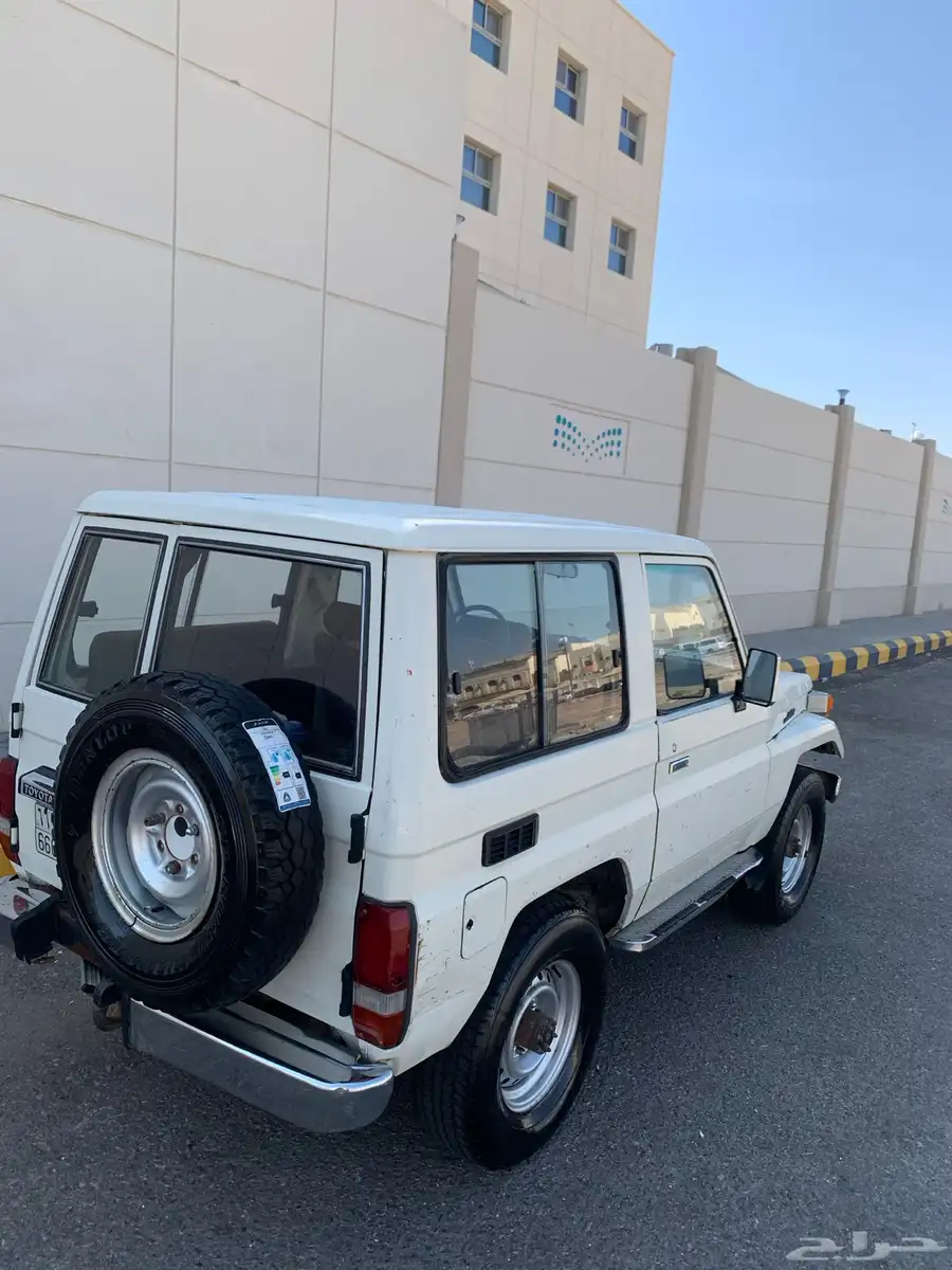 جيب ربع مديل 87 3