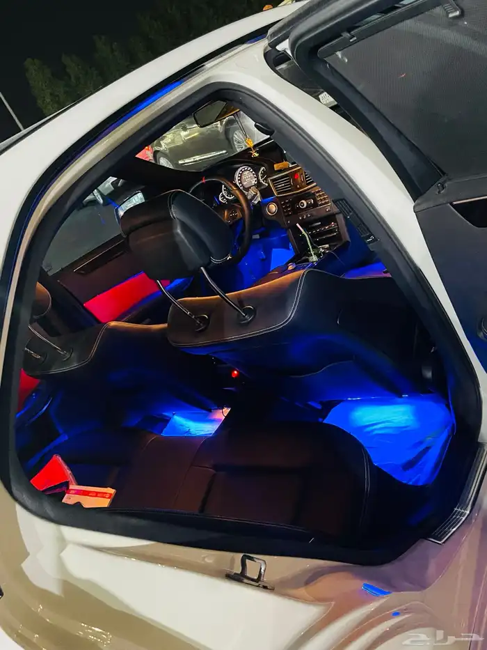 مرسيدس E500 2011 6