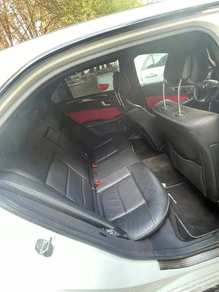 مرسيدس E500 2011 27