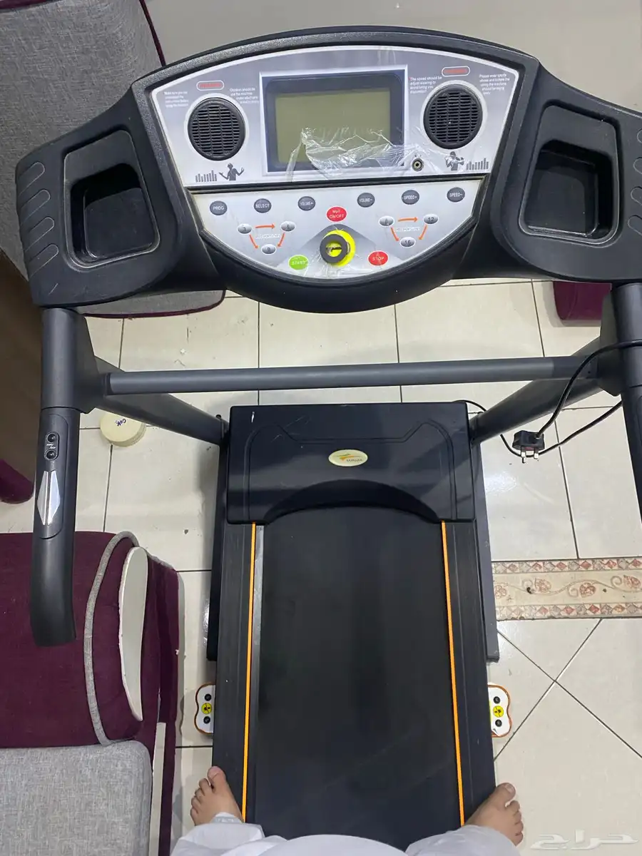 جهاز سير كهربائي من شركة LIJIUJIA بحالة ممتازة 0