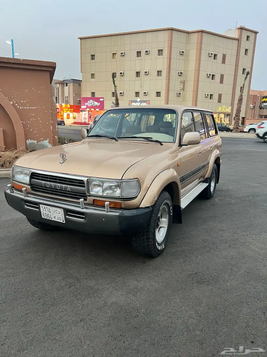 صالون VXR نظيف جدا 2