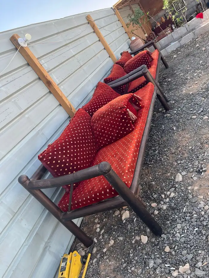 كراسي حديد 2