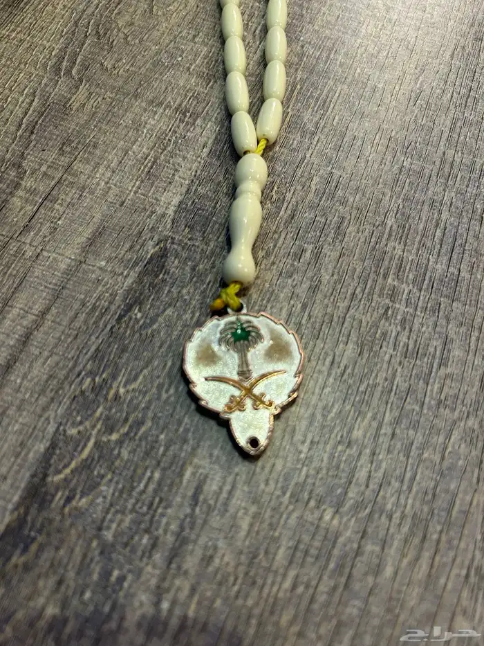 سبحه فيه صوره علم الكويت مع سيفين ونخله 0