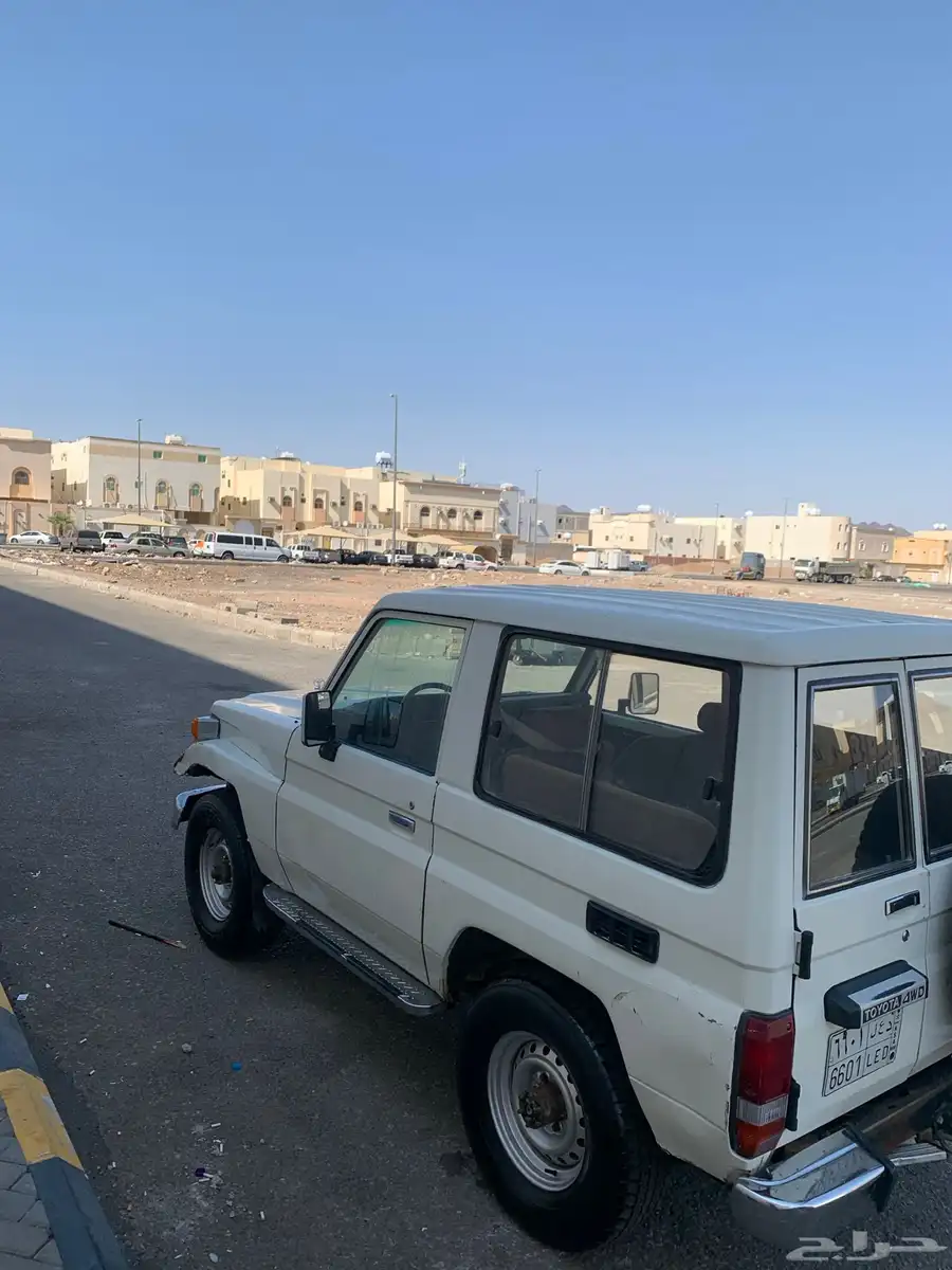 جيب ربع مديل 87 2