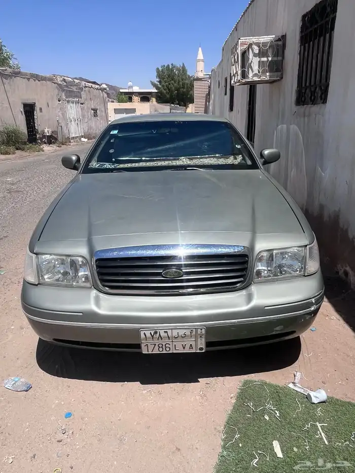 كراون فورد بوليسي موديل 99 9