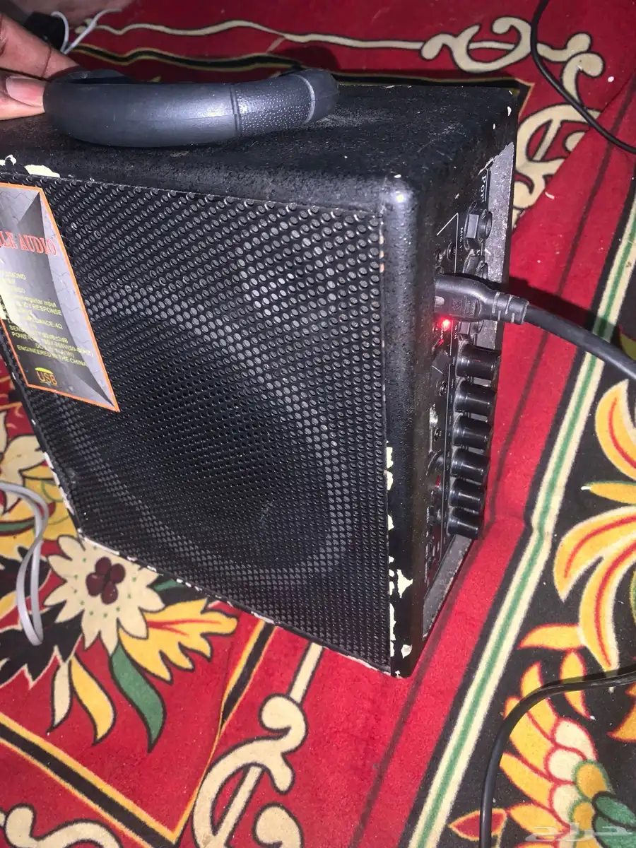 سماعات ثنتين منهم بلوتوث واحده USB 6