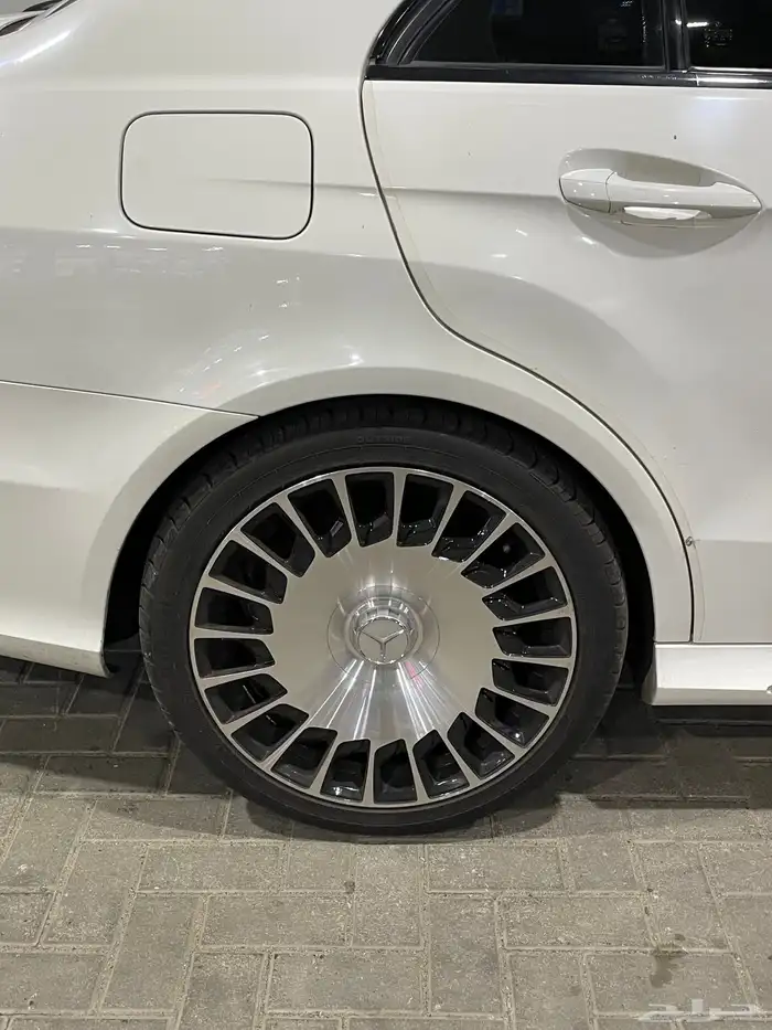 مرسيدس E500 2011 8