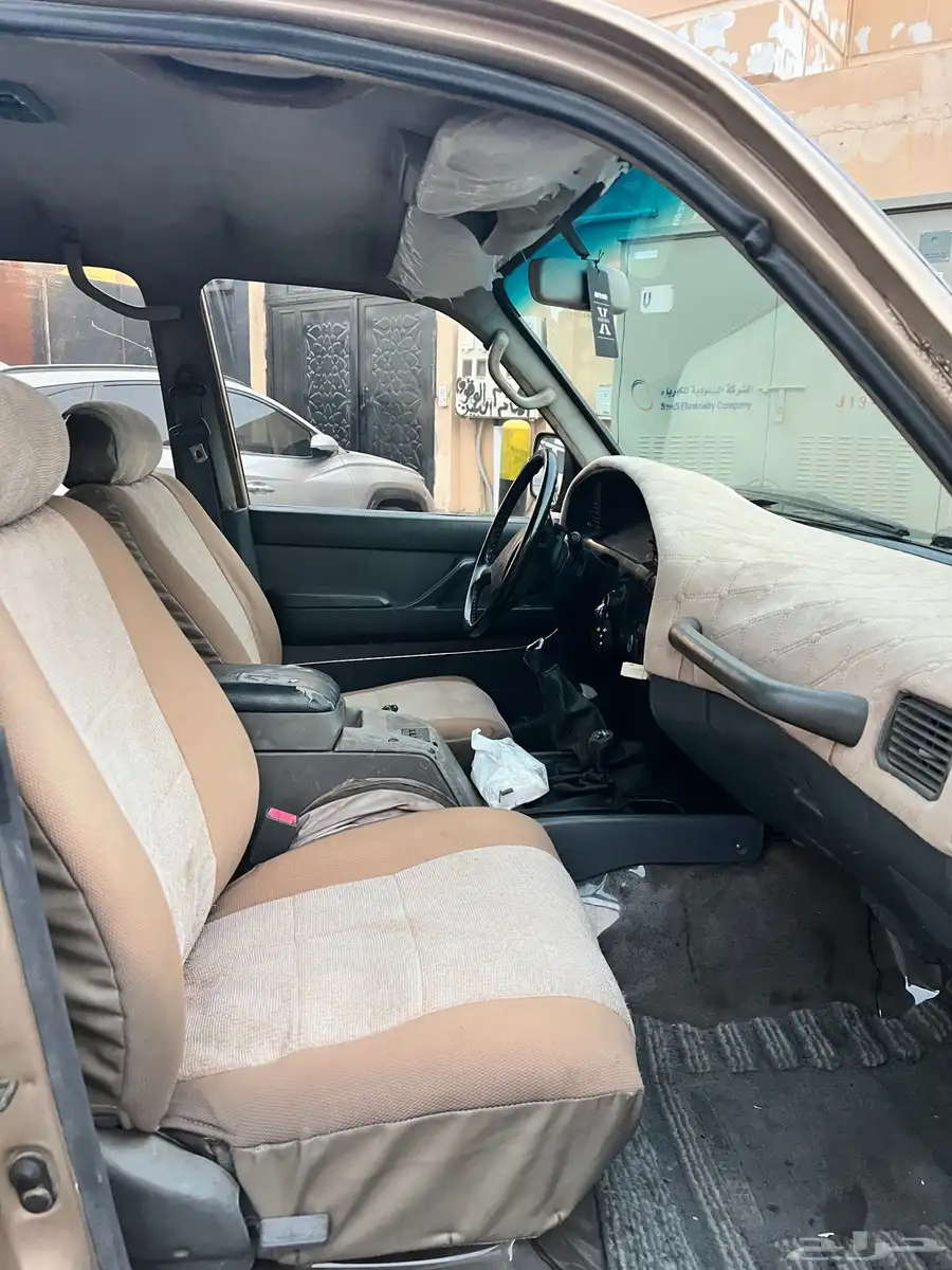 صالون VXR نظيف جدا 6