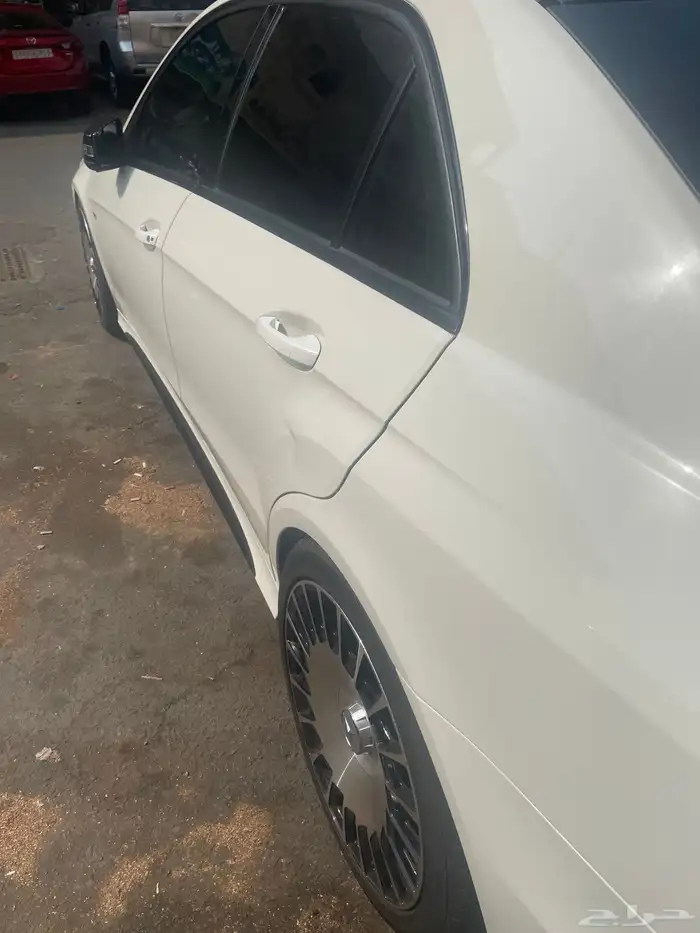 مرسيدس E500 2011 13