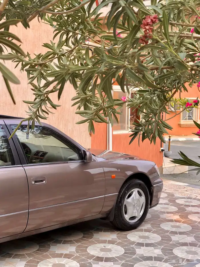 لكزس LS 400 سعودي بلد 4