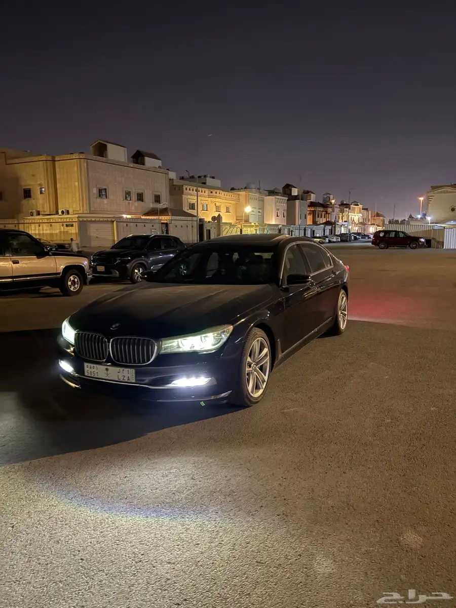 bmw 740i نظيفة جدا index