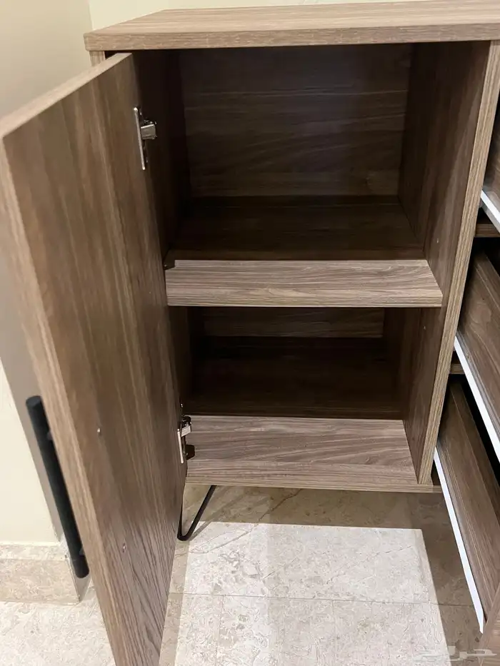 دولاب او خزانة جانبية او دولاب تلفزيون cabinet 4