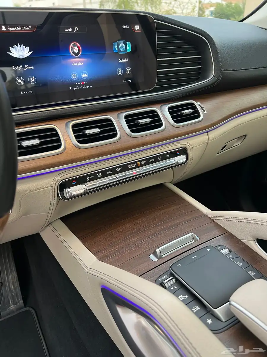 مرسيدس ( GLE450 ) موديل 2022 مع AMG kit شبه جديده 23