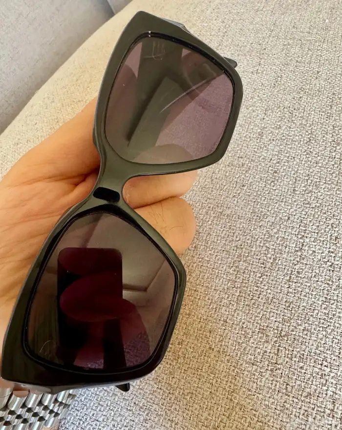 مبيوعه نظارة برادا من المغربي ايطار اسود اصلية 4