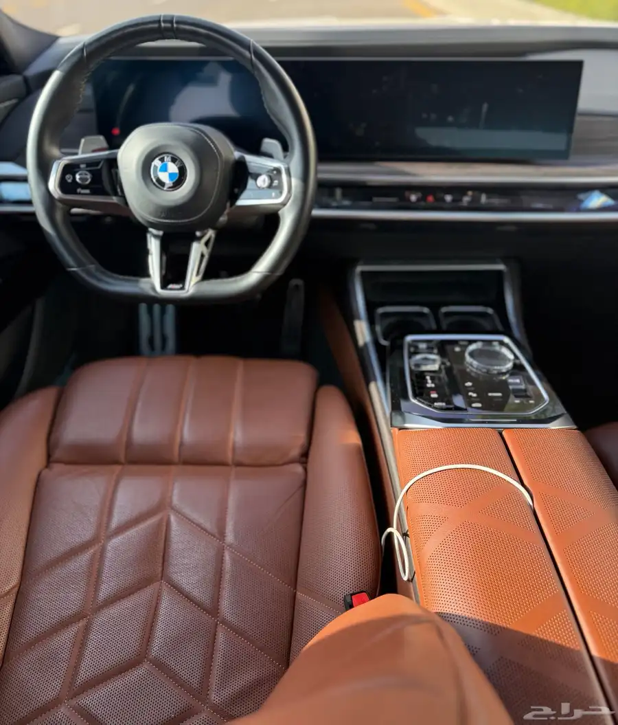 بي ام دبليو 735i M kit 2023 سعودي بحالة الوكالة 10