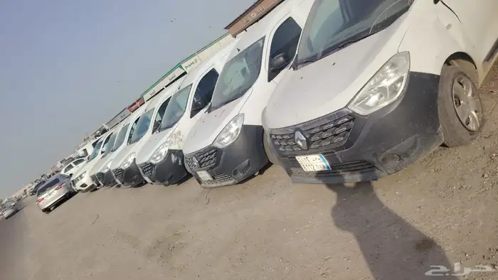 يوجد مجموعة سيارات رينو دوكر تخزين 2022 0