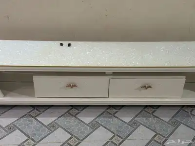 طاولة تلفزيون 1