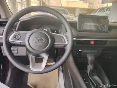 يارس 2026 y اصفار متوفر لون ابيض ورصاصي 7