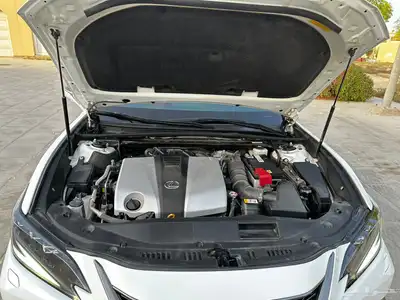 لكزس ES F Sport 2023 12