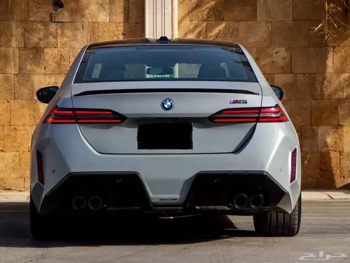 بي ام دبليو M5 الموديل 2025 6