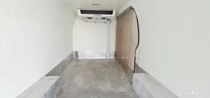 تويوتا هايس باص فان بضاعه سقف عالي 2023 ثلاجة 5