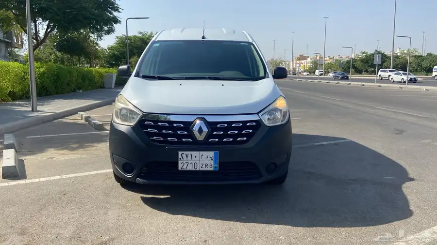 للبيع رينو دوكر 2020 2