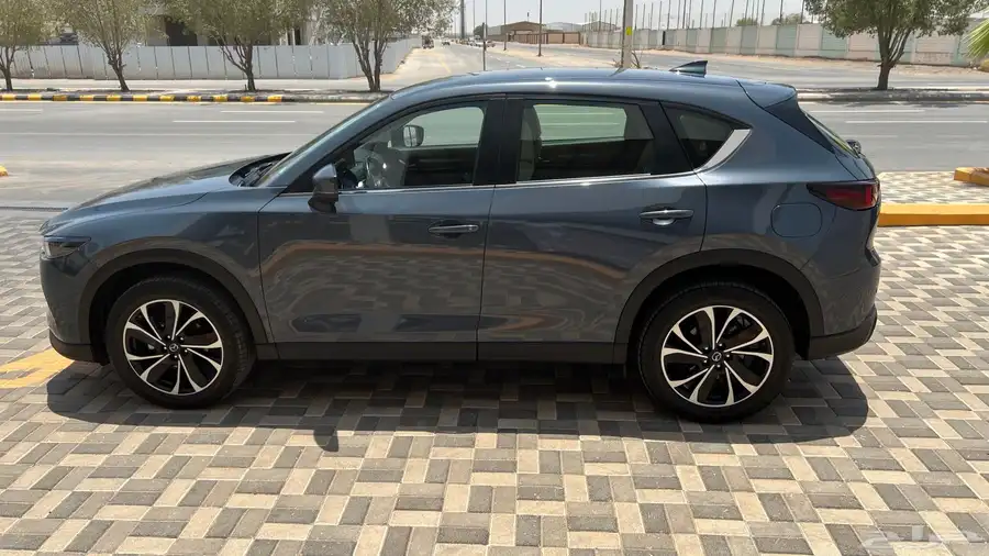 للبيع مازدا CX-5 2023   ماشي 16 ألف فقط   نظيفة جد ا 2