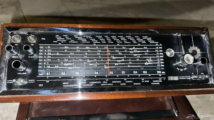 للبيع راديو كلاسيكي نادر وتحفة فنية قديم 0