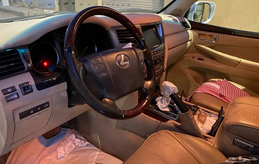 للبيع أو البدل لكزس 2009 LX محركات وارباق وشاصي شرط 3
