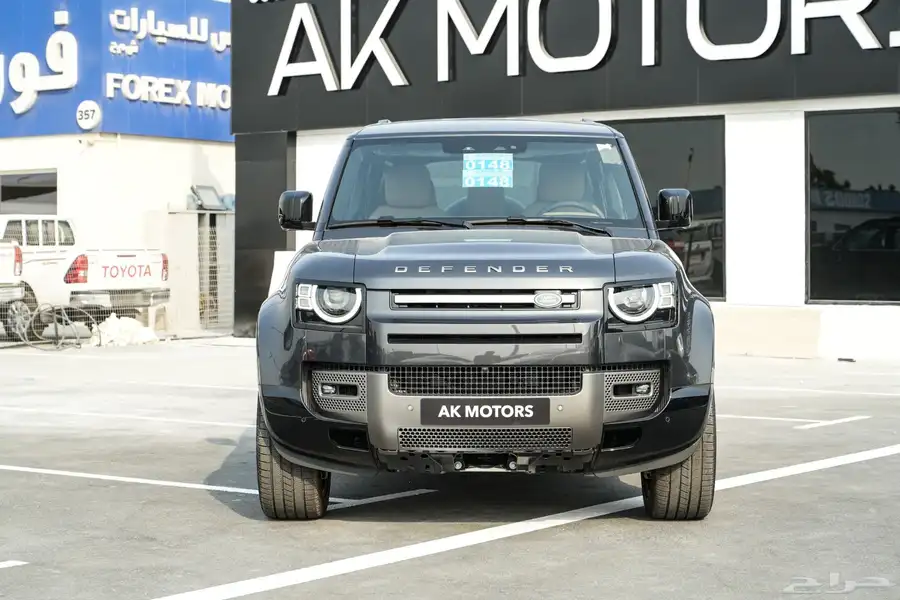 2025 لاند روفر ديفندير P400 HSE X-Dynamic ضمان خمس سنوات 1