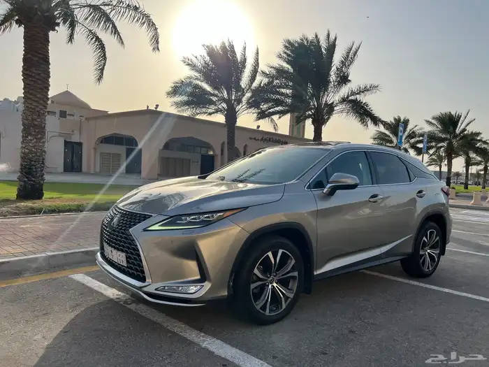 لكزس RX350. 2021 11