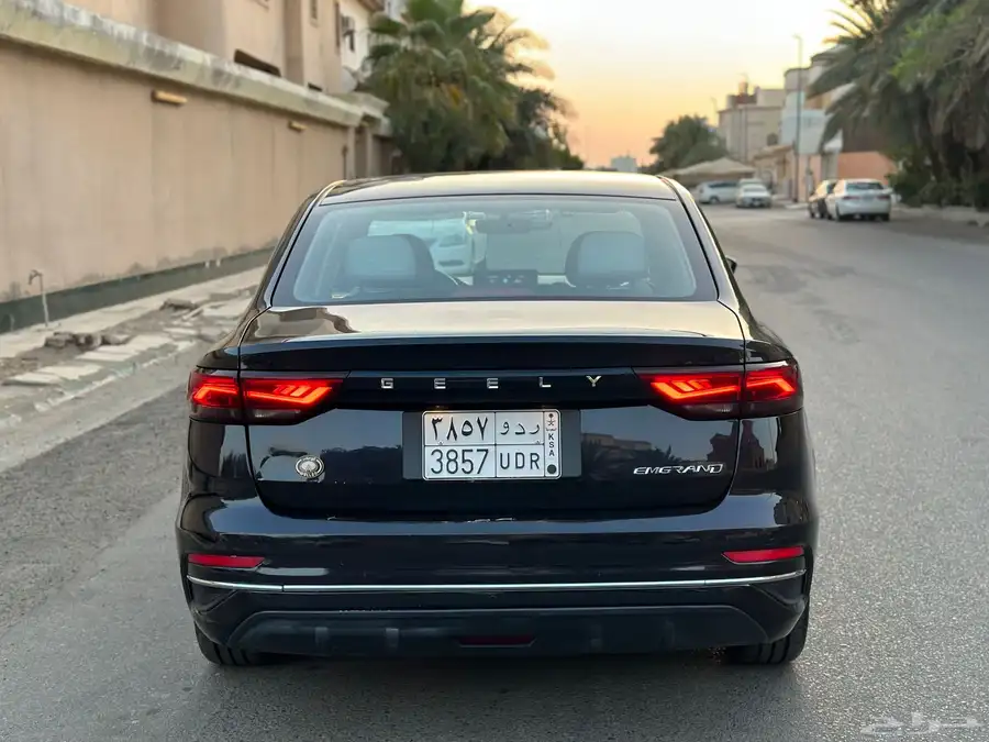 جيلي امجراند 2023 ب 28 الف 3