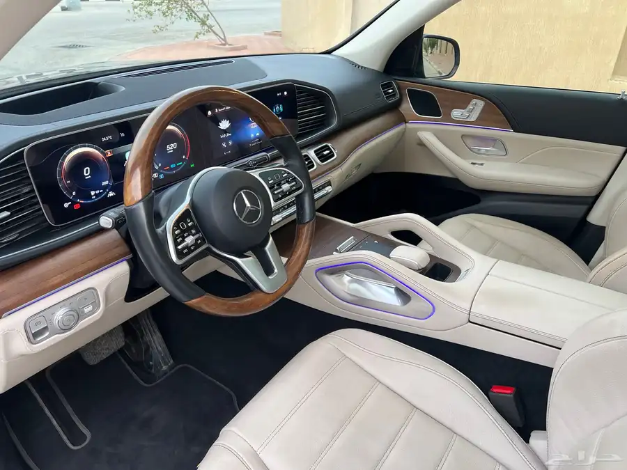 مرسيدس ( GLE450 ) موديل 2022 مع AMG kit شبه جديده 13