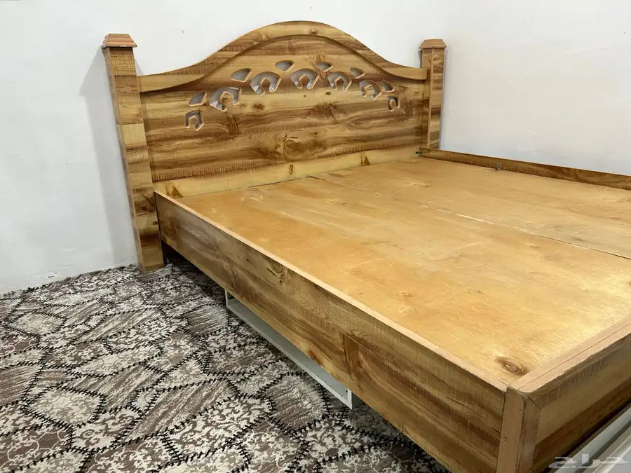 سرير نفرين خشبي كلاسيكي 2