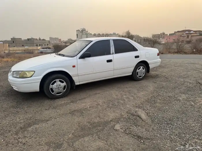 للبيع كامري 1999 8