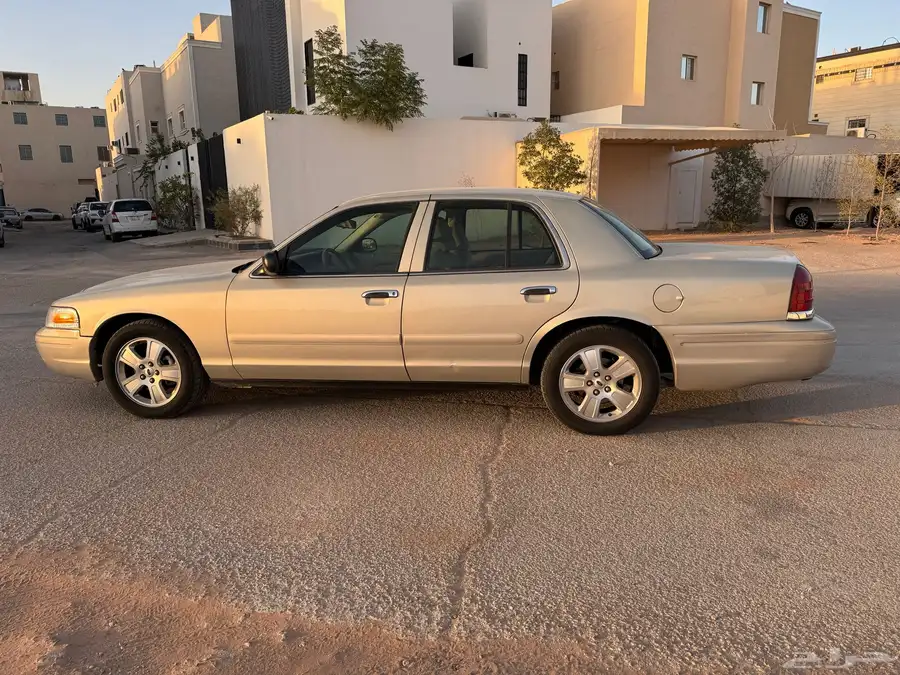 كراون فكتوريا 2008 سعودي مفحوص 0